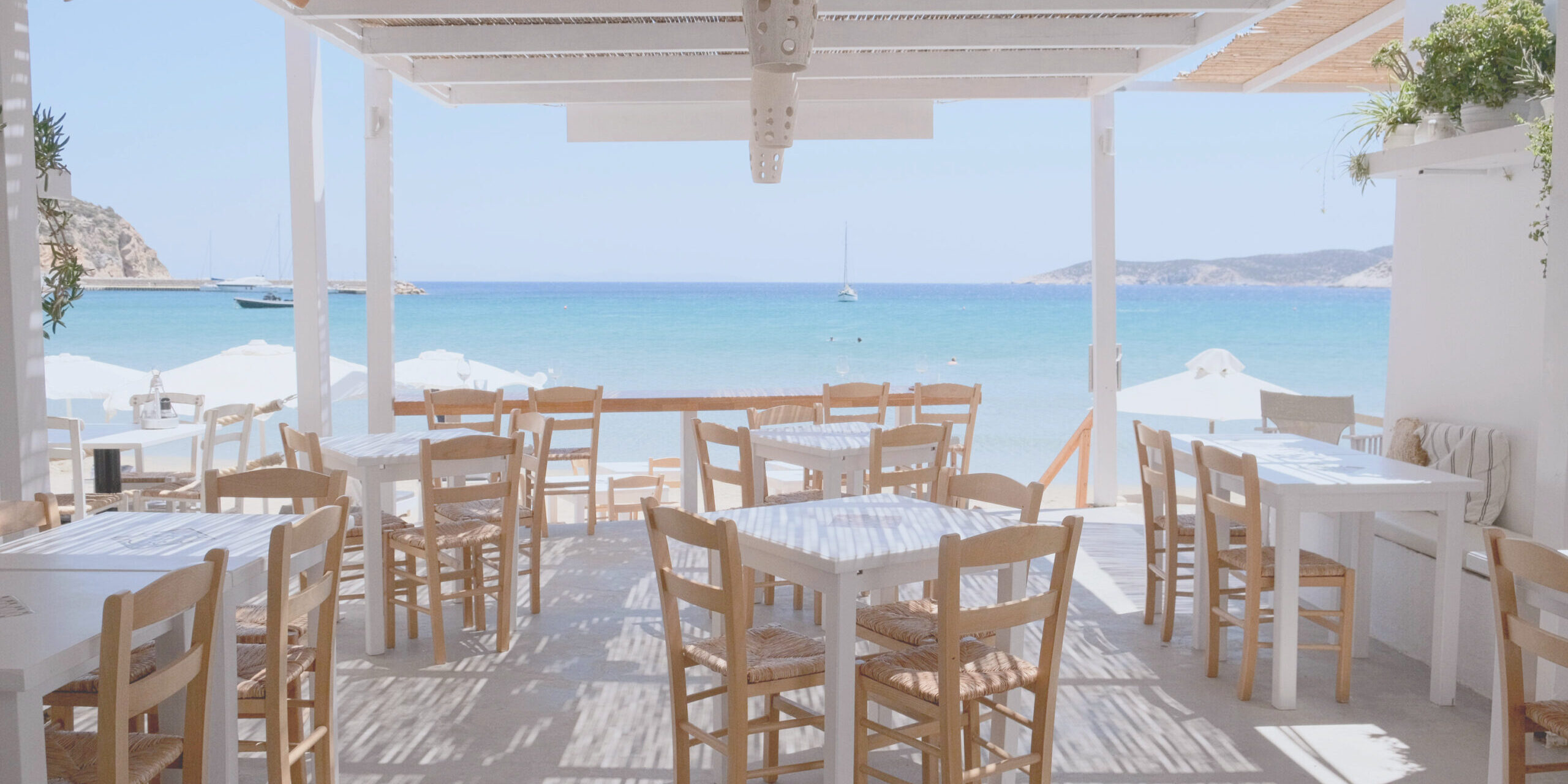 restaurant sea view